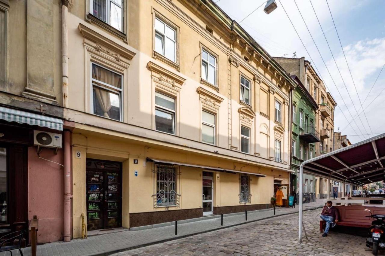 Братів Рогатинців 9/1 Leópolis Exterior foto