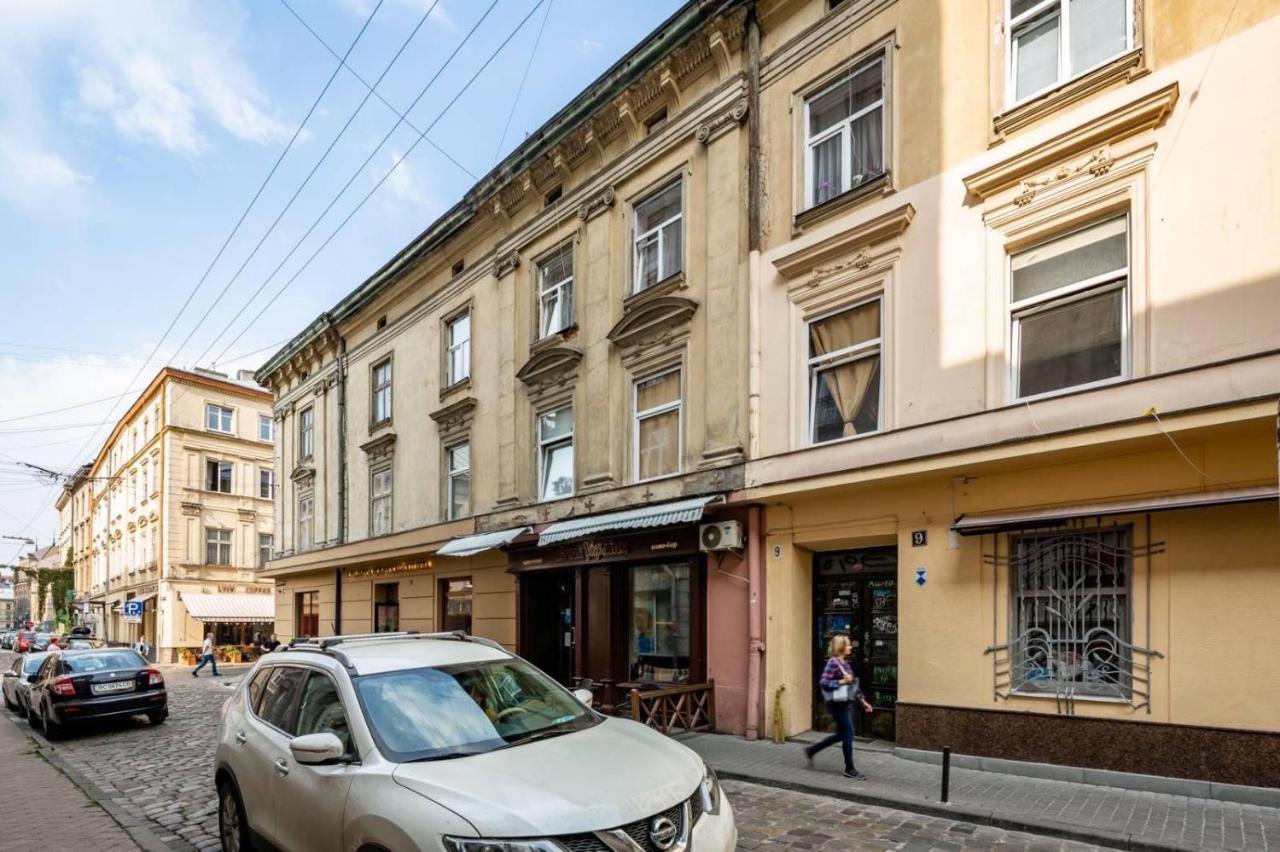 Братів Рогатинців 9/1 Leópolis Exterior foto